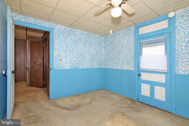 153 N CENTER ST, Fredericksburg, PA 17026