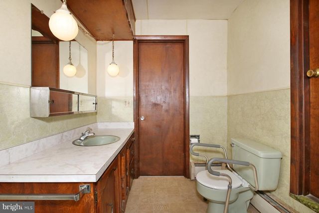 153 N CENTER ST, Fredericksburg, PA 17026