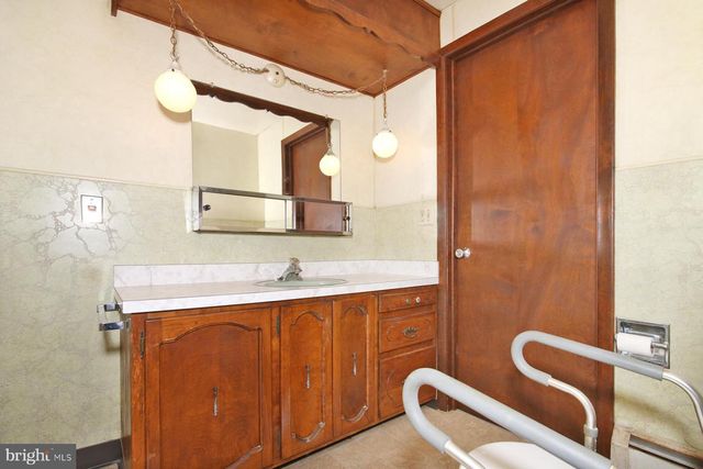 153 N CENTER ST, Fredericksburg, PA 17026