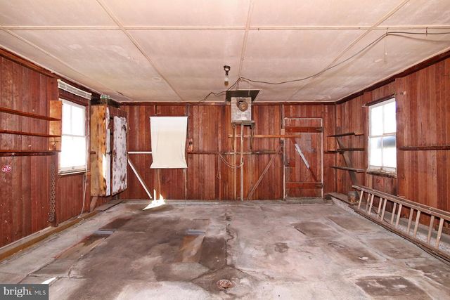 153 N CENTER ST, Fredericksburg, PA 17026