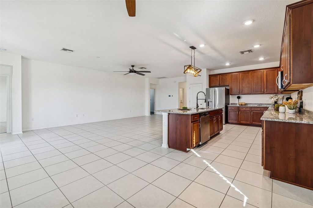 Image 24 of property listing at 4807 WINDY HAMMOCK WAY, Palmetto, FL 34221