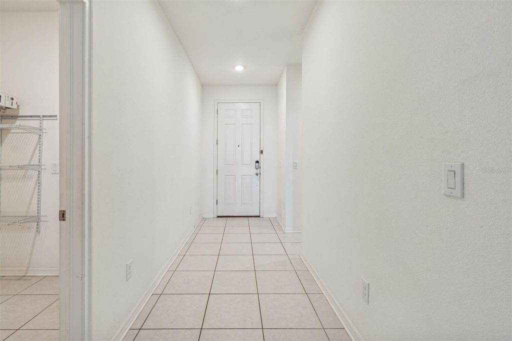 Image 6 of property listing at 4807 WINDY HAMMOCK WAY, Palmetto, FL 34221