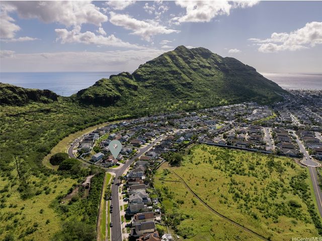 87-1073 Anaha Street, Waianae, HI 96792
