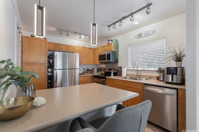 87-1073 Anaha Street, Waianae, HI 96792