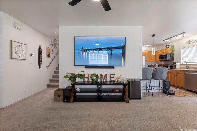 87-1073 Anaha Street, Waianae, HI 96792