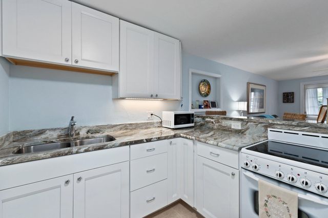 1136 SE Osceola Street, Stuart, FL 34996