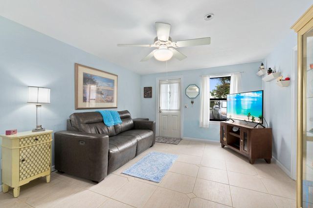 1136 SE Osceola Street, Stuart, FL 34996