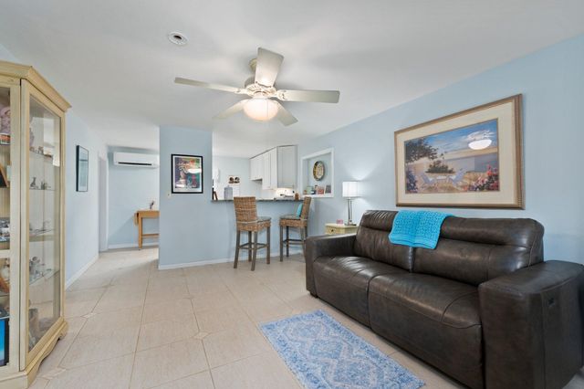 1136 SE Osceola Street, Stuart, FL 34996