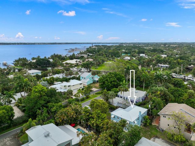 1136 SE Osceola Street, Stuart, FL 34996