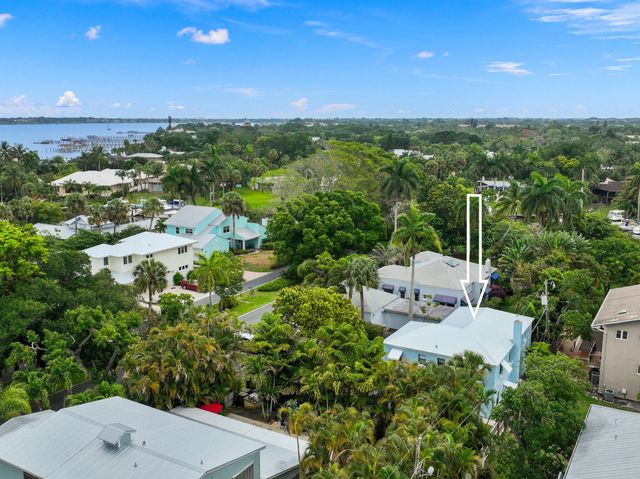 1136 SE Osceola Street, Stuart, FL 34996