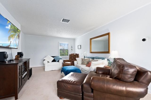 1136 SE Osceola Street, Stuart, FL 34996
