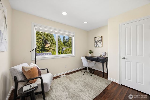 8821 SE 39th Street, Mercer Island, WA 98040