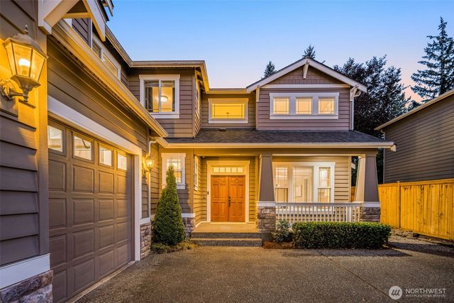 8821 SE 39th Street, Mercer Island, WA 98040