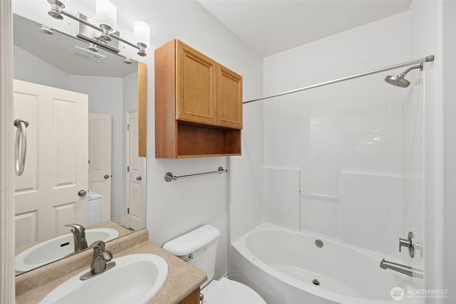 8821 SE 39th Street, Mercer Island, WA 98040