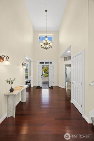 8821 SE 39th Street, Mercer Island, WA 98040