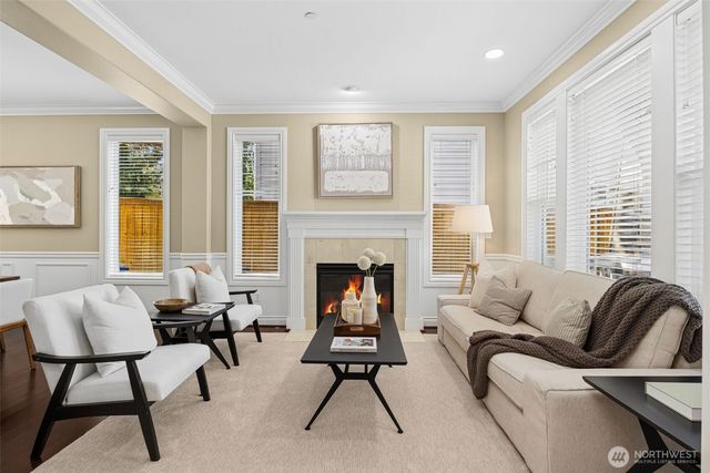 8821 SE 39th Street, Mercer Island, WA 98040