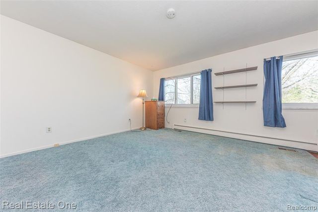 25803 Lexington Drive 4, South Lyon, MI 48178