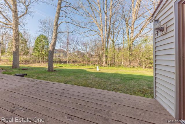 25803 Lexington Drive 4, South Lyon, MI 48178