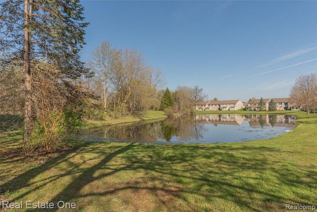 25803 Lexington Drive 4, South Lyon, MI 48178
