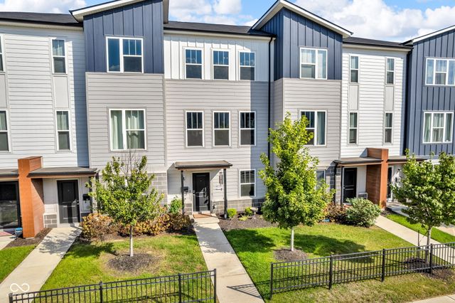 315 Steeples Boulevard, Indianapolis, IN 46222