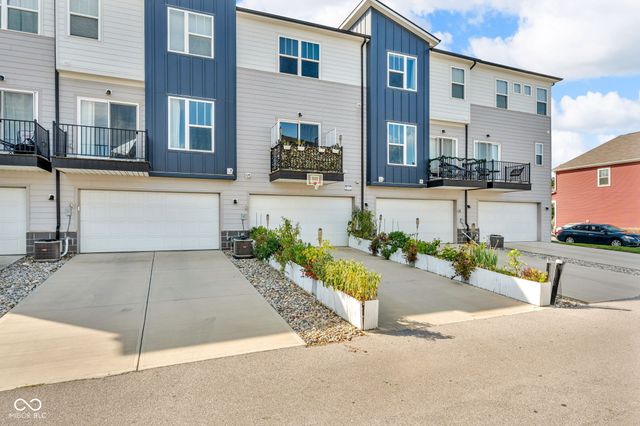 315 Steeples Boulevard, Indianapolis, IN 46222