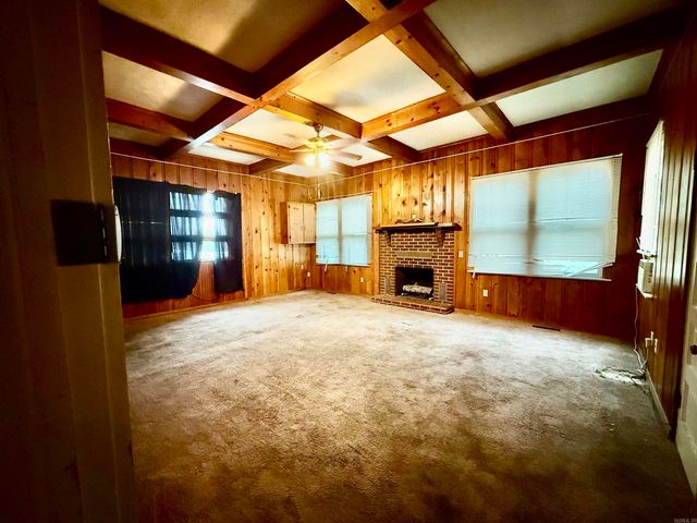 1087 E College Street, Batesville, AR 72501