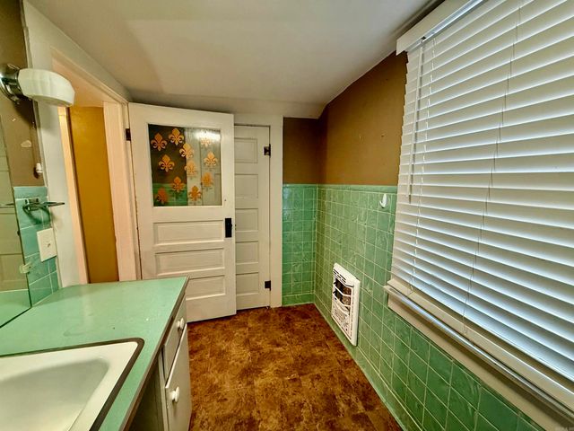 1087 E College Street, Batesville, AR 72501