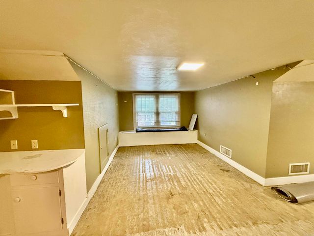 1087 E College Street, Batesville, AR 72501