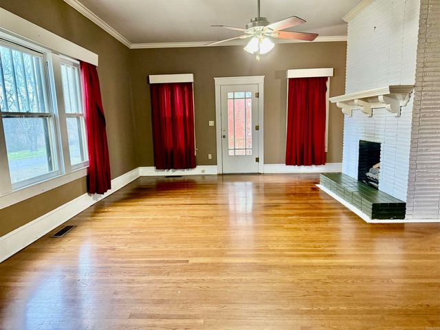 1087 E College Street, Batesville, AR 72501