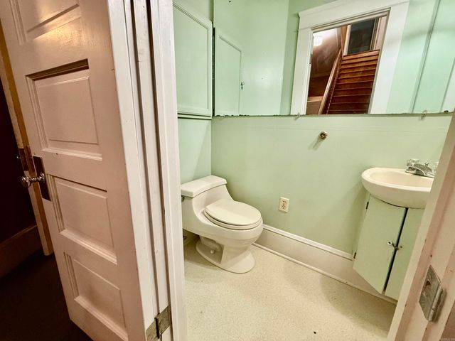 1087 E College Street, Batesville, AR 72501