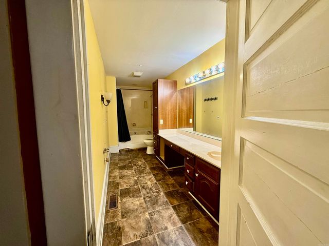 1087 E College Street, Batesville, AR 72501