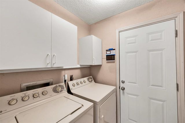 6914 NW Eisenhower Dr, Lawton, OK 73505