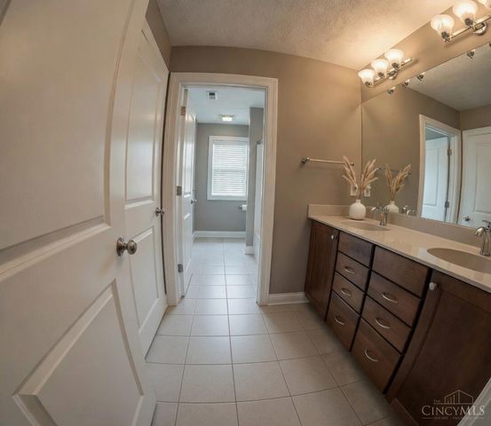 8005 Bending Willow Court, Clearcreek Twp., OH 45068