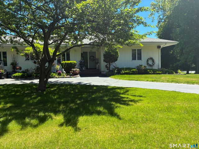 10 Heron Road, Norwalk, CT 06855