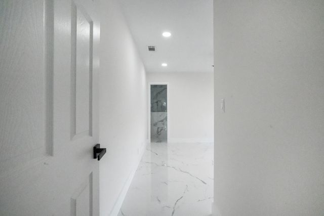 8535 NW 25th Place, Coral Springs, FL 33065