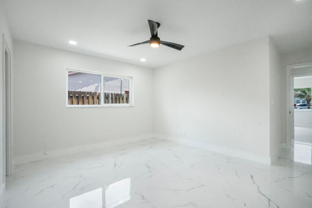 8535 NW 25th Place, Coral Springs, FL 33065