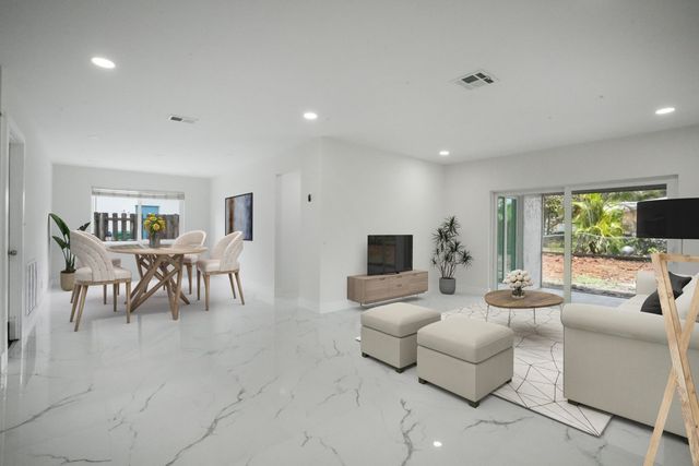 8535 NW 25th Place, Coral Springs, FL 33065