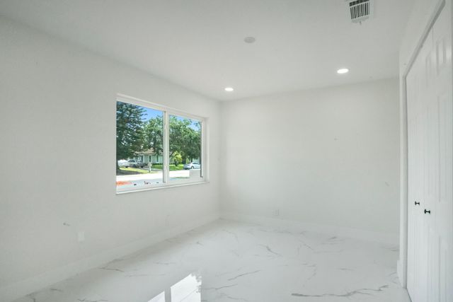 8535 NW 25th Place, Coral Springs, FL 33065
