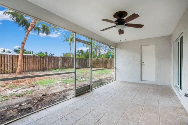 8535 NW 25th Place, Coral Springs, FL 33065