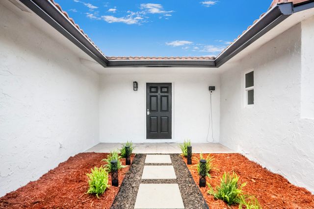 8535 NW 25th Place, Coral Springs, FL 33065