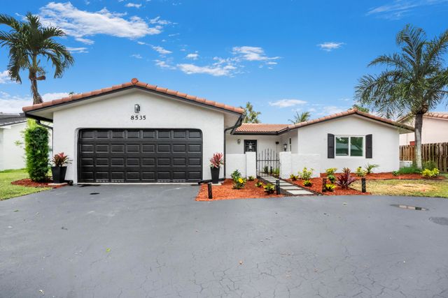 8535 NW 25th Place, Coral Springs, FL 33065