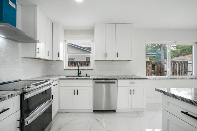 8535 NW 25th Place, Coral Springs, FL 33065