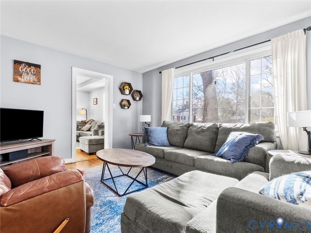 8314 Erma Ln, Richmond, VA 23229