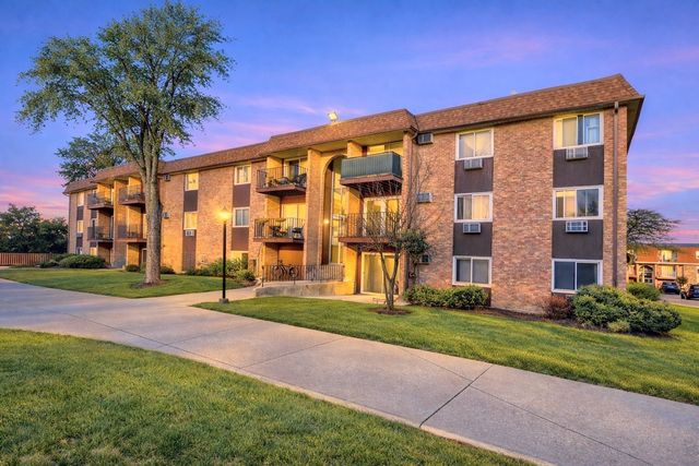 1180 Meadow Lane 6-306, Hoffman Estates, IL 60169