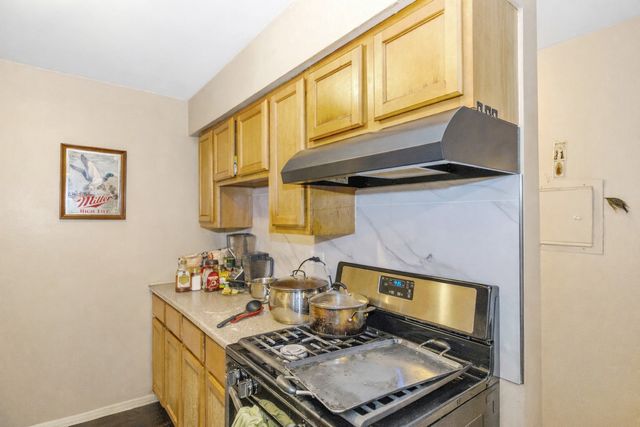 1180 Meadow Lane 6-306, Hoffman Estates, IL 60169