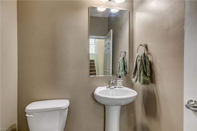 8201 Ruddock PL, Hayes, VA 23072