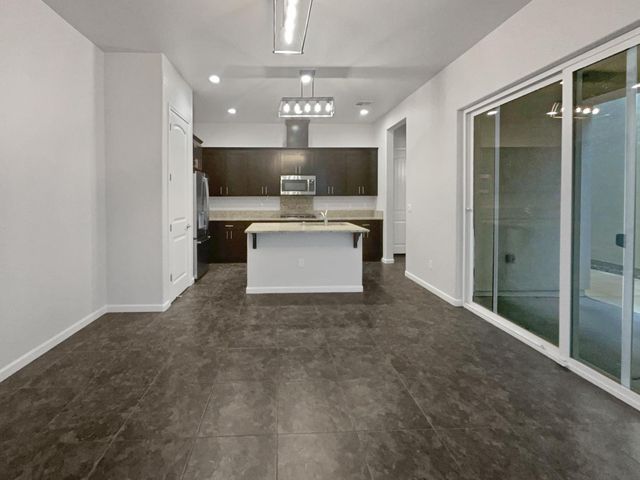 4418 Natomas Central Dr, Sacramento, CA 95834