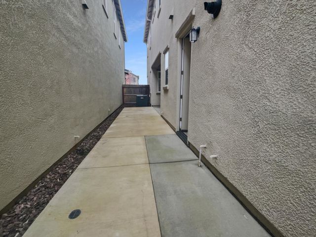 4418 Natomas Central Dr, Sacramento, CA 95834