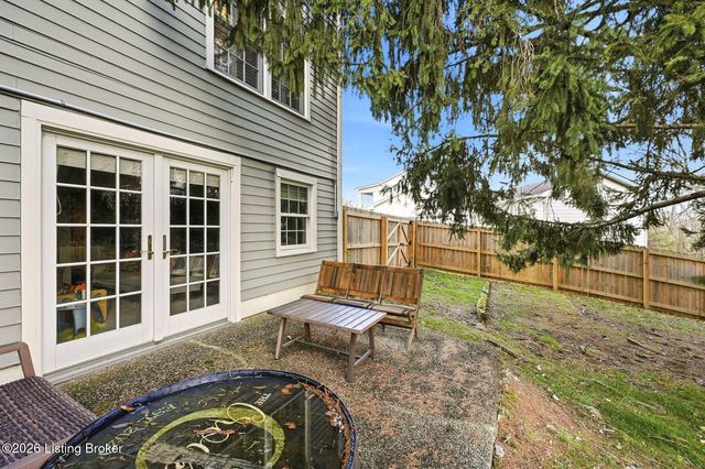 5204 Moccasin Trail, Louisville, KY 40207