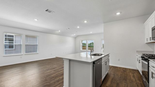 195 Mustang Lake CIR, Buda, TX 78610